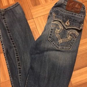 Buckle Jeans